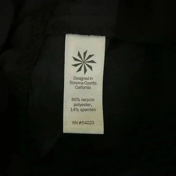 Athleta Destination Wide Leg black Pants size 10 - Picture 4 of 4